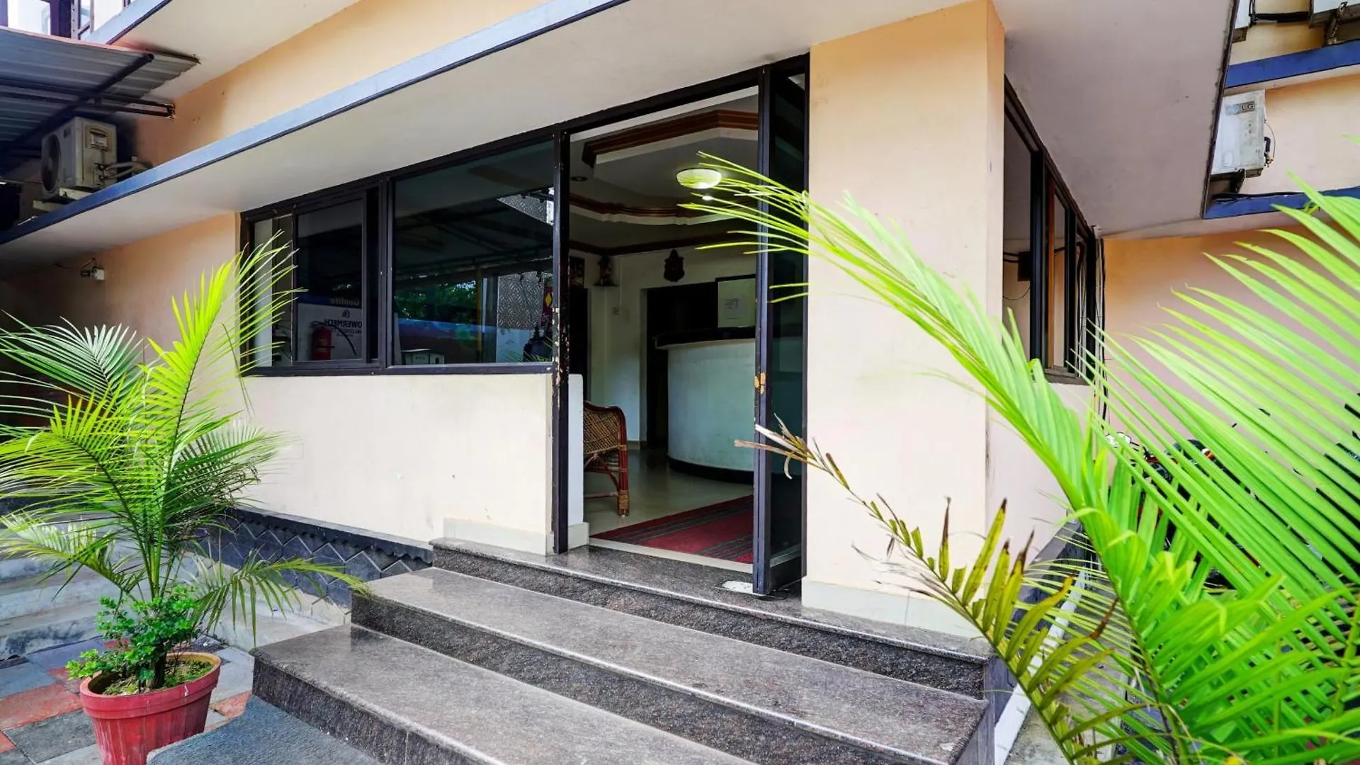 Super Hotel O Lekshmi Rooms & Villas Mavelikara