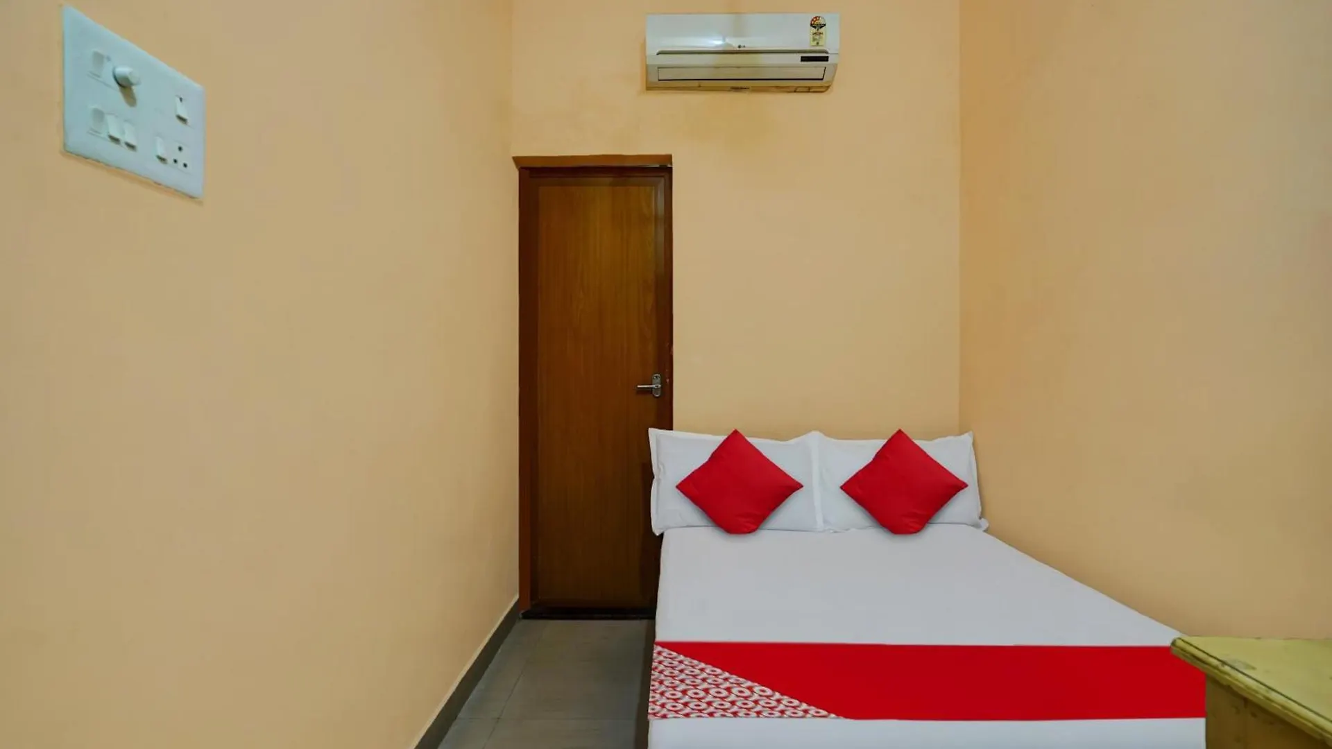 Super Hotel O Lekshmi Rooms & Villas Mavelikara 3*,  India